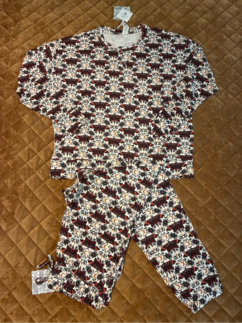 Kate Quinn moth jogger set